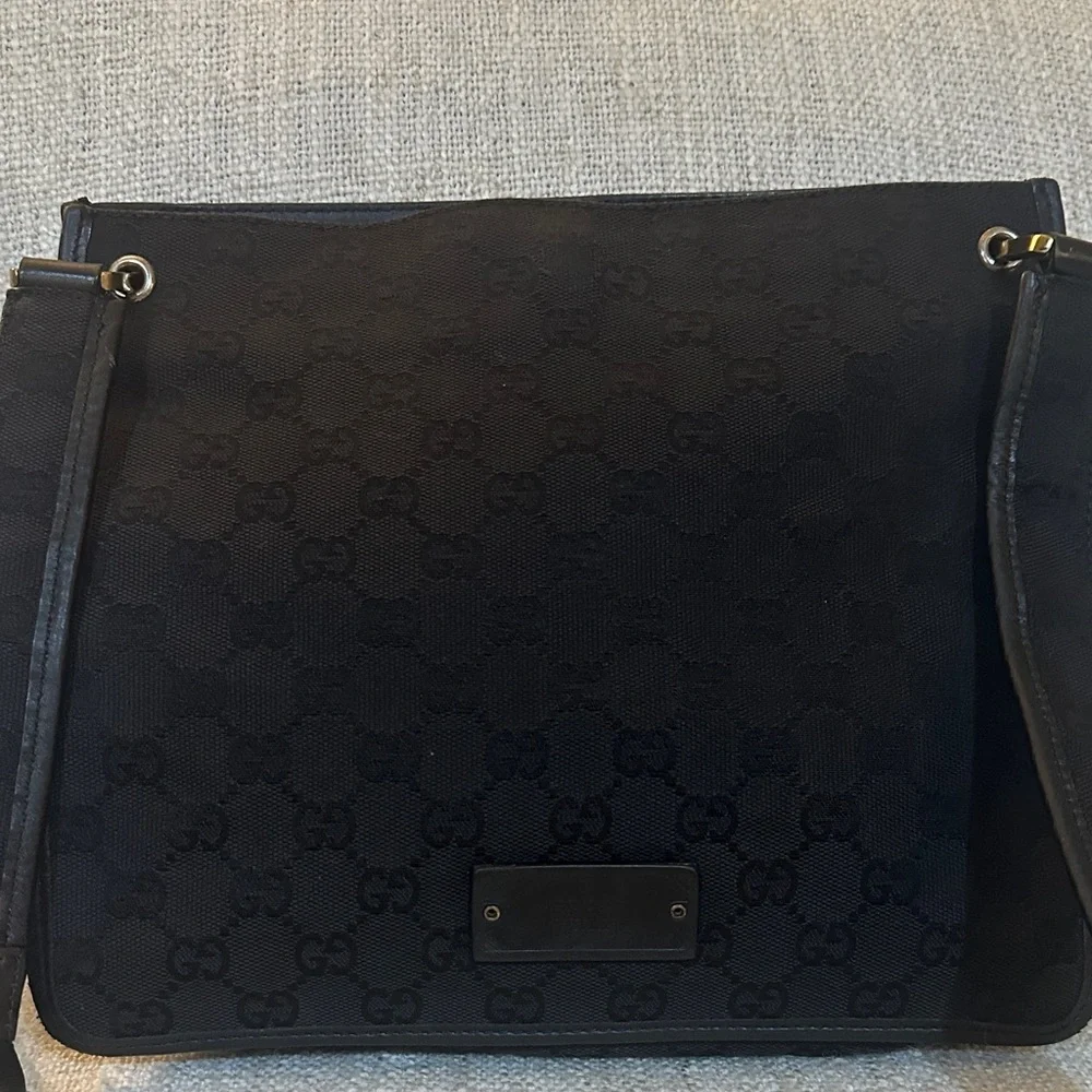 Gucci elegant authentic